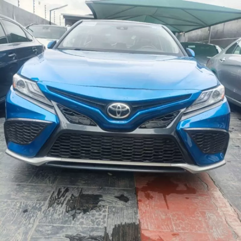 Toyota Camry   - 2018
