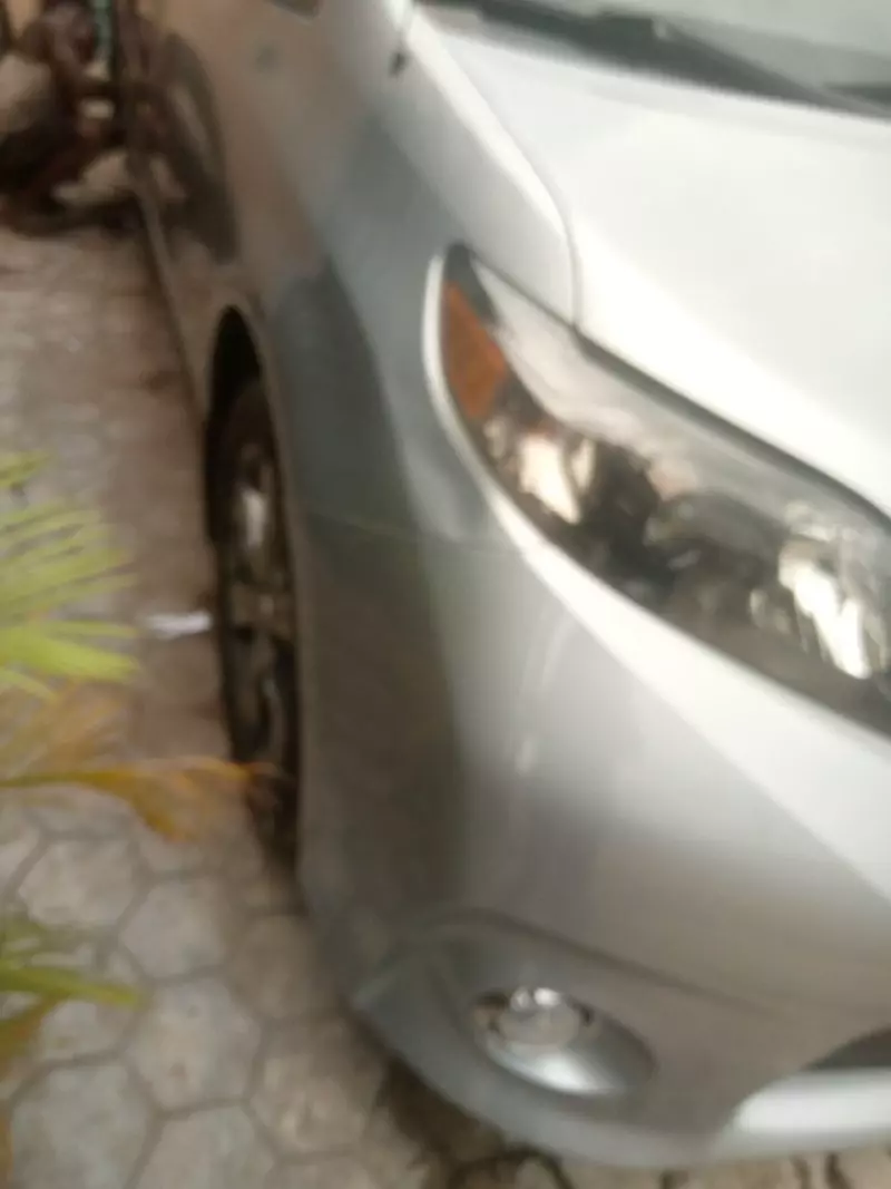 TOYOTA Sienna   - 2011