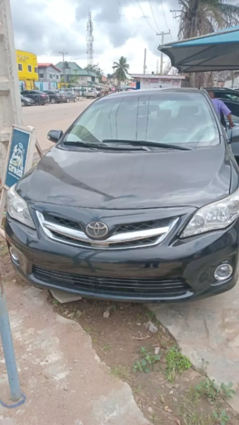 Toyota Corolla   - 2010