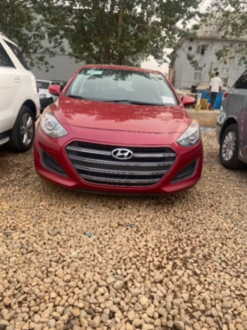 Hyundai Elantra GT - 2017
