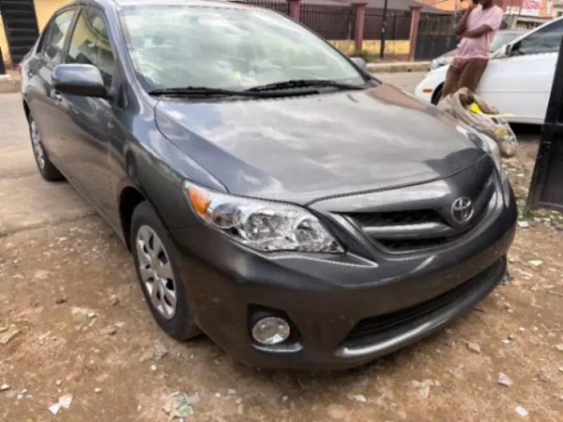 Toyota Corolla   - 2011