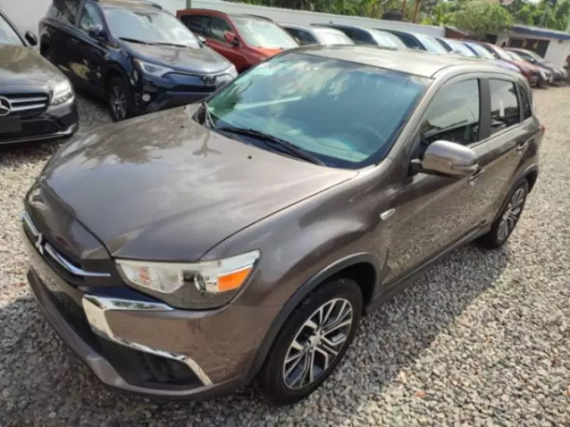 Mitsubishi Outlander Sport   - 2018
