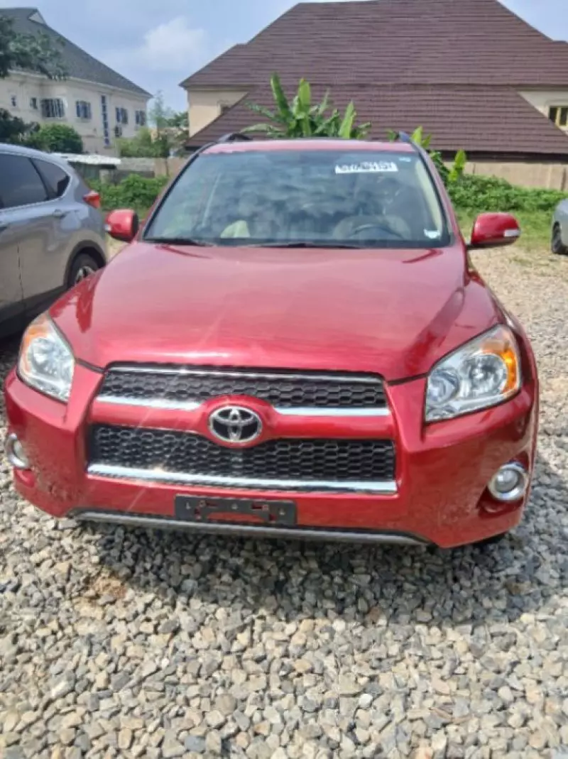 Toyota RAV4   - 2010