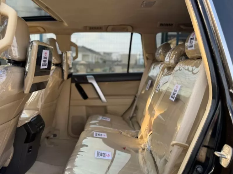 Toyota Land Cruiser   - 2016