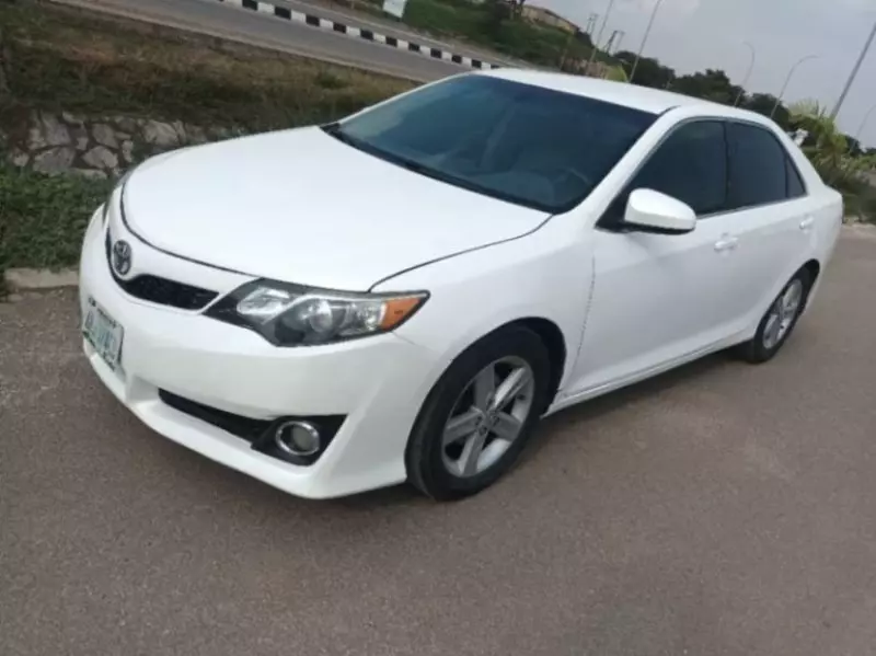 TOYOTA Camry   - 2014