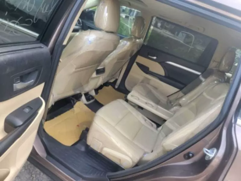 Toyota Highlander   - 2017