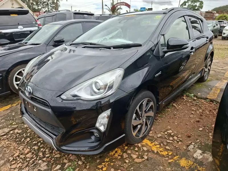 Toyota Aqua Hybrid   - 2016