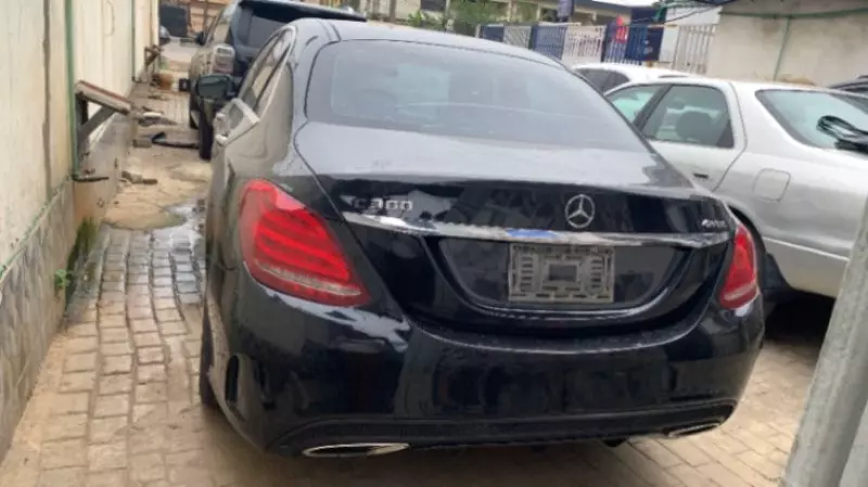 Mercedes-Benz C 300   - 2015