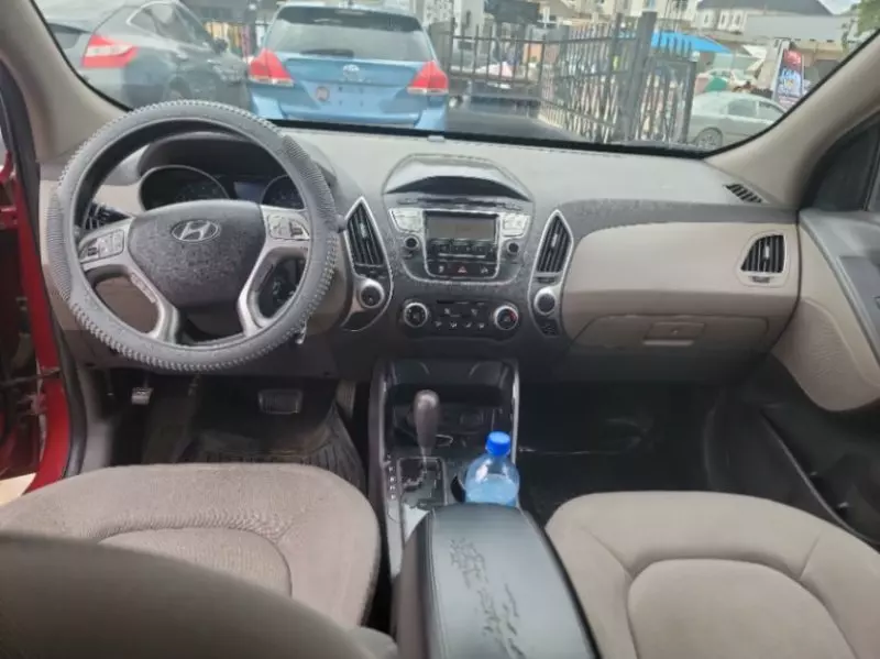 Hyundai Tucson   - 2010