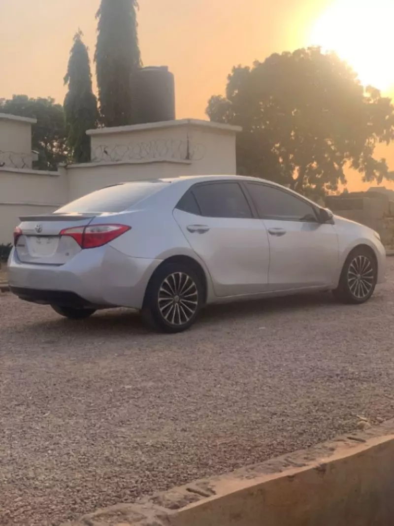 Toyota Corolla   - 2014