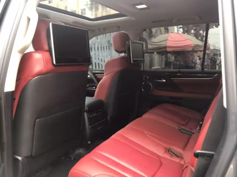 Lexus LX - 2016