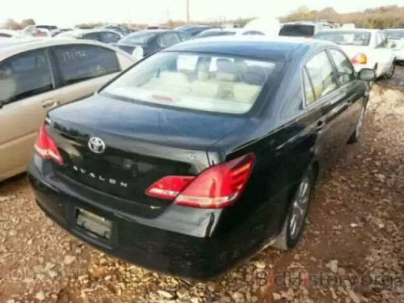 Toyota Avalon   - 2006