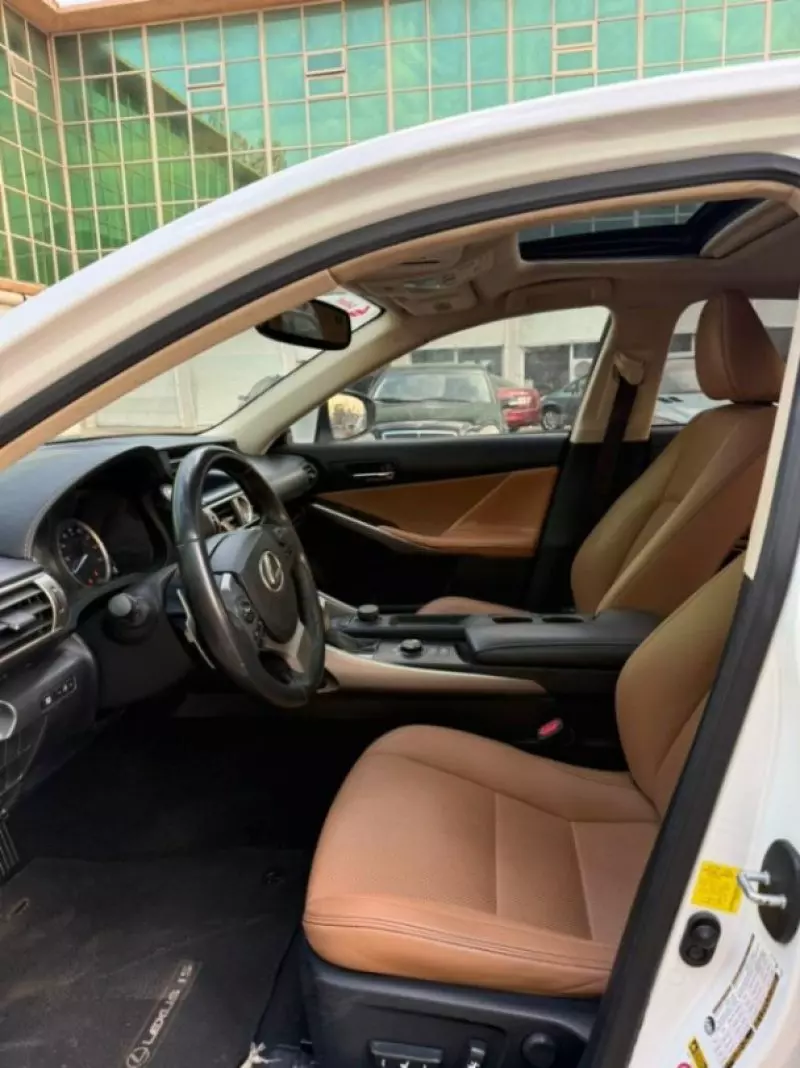 Lexus IS 250   - 2015