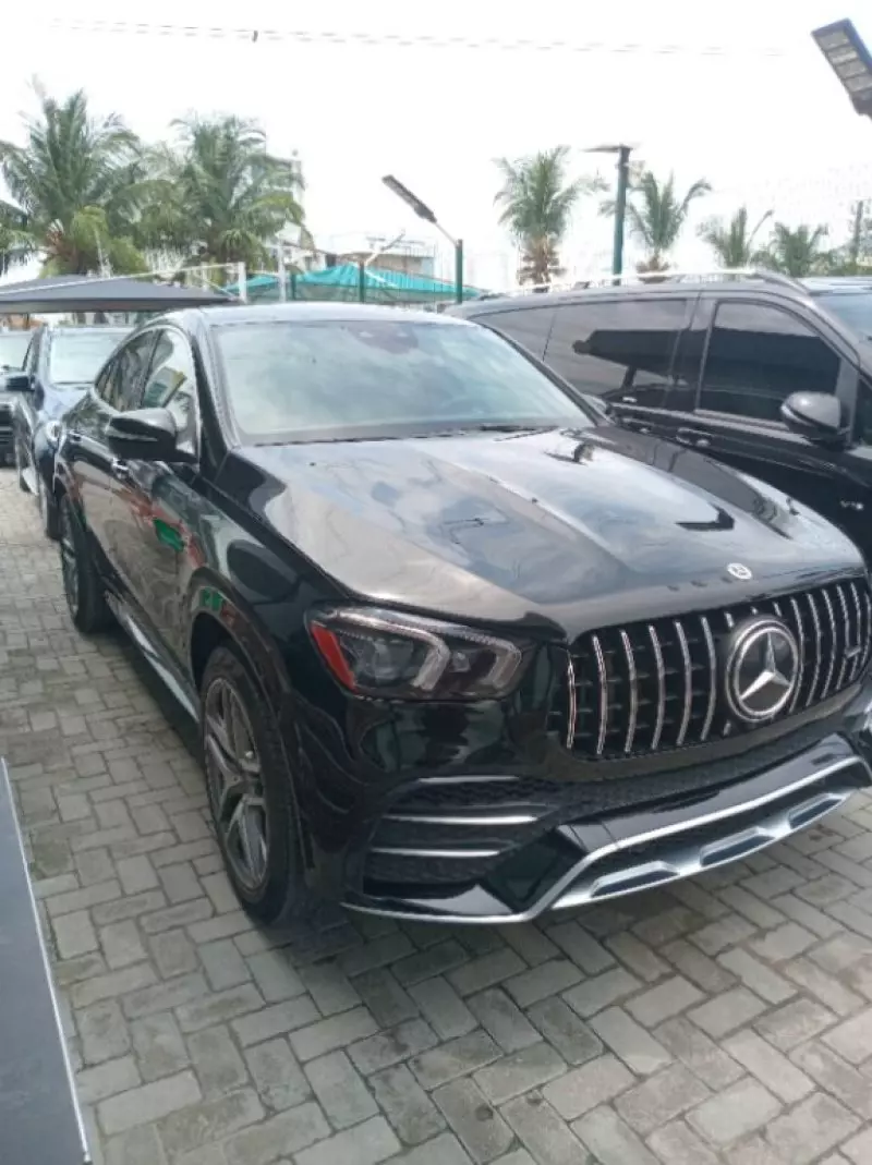 Mercedes-Benz GLE 53 S   - 2021
