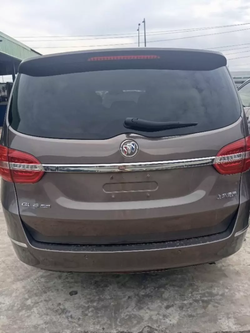 Buick Regal   - 2018