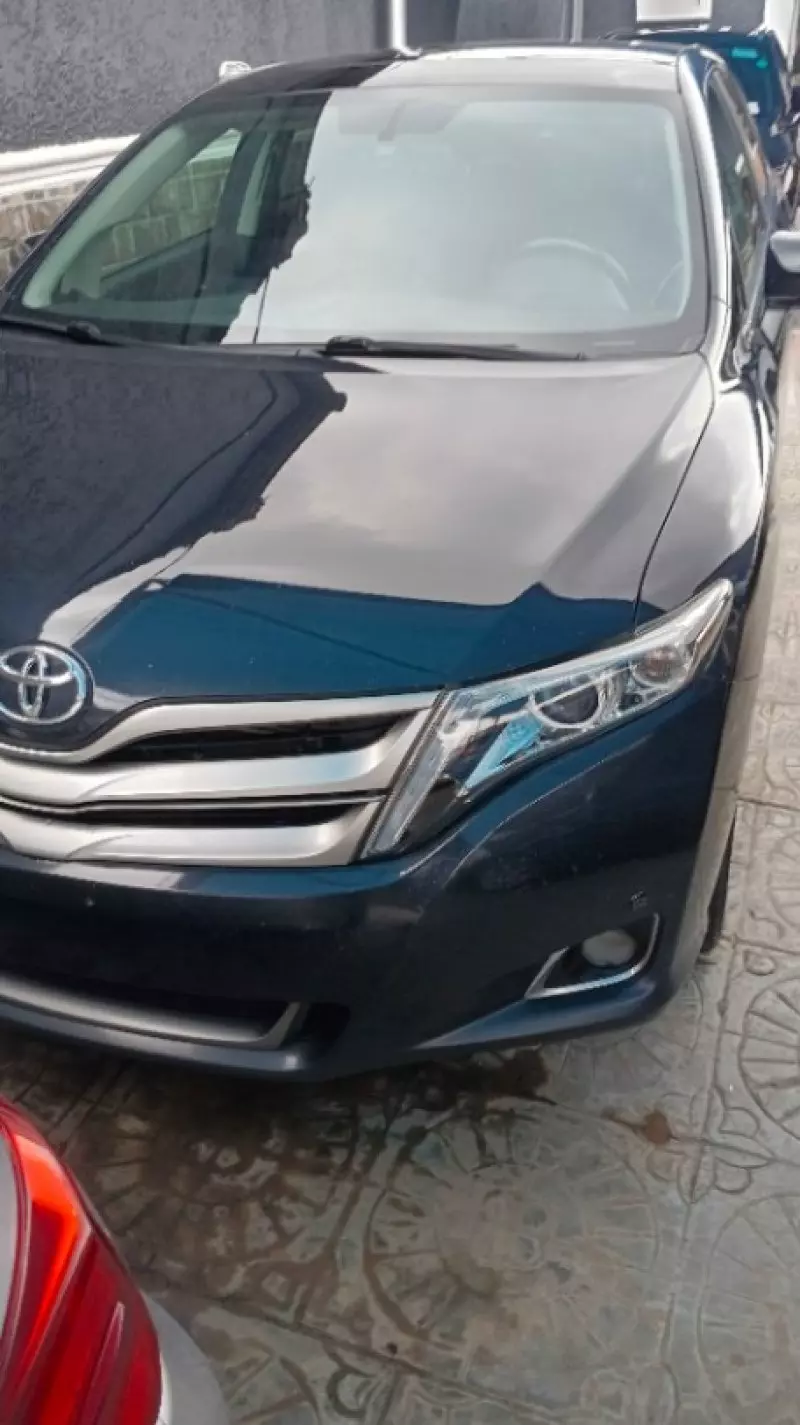 Toyota Venza   - 2014