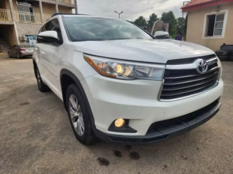 TOYOTA Highlander   - 2015