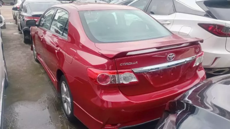 TOYOTA Corolla   - 2012