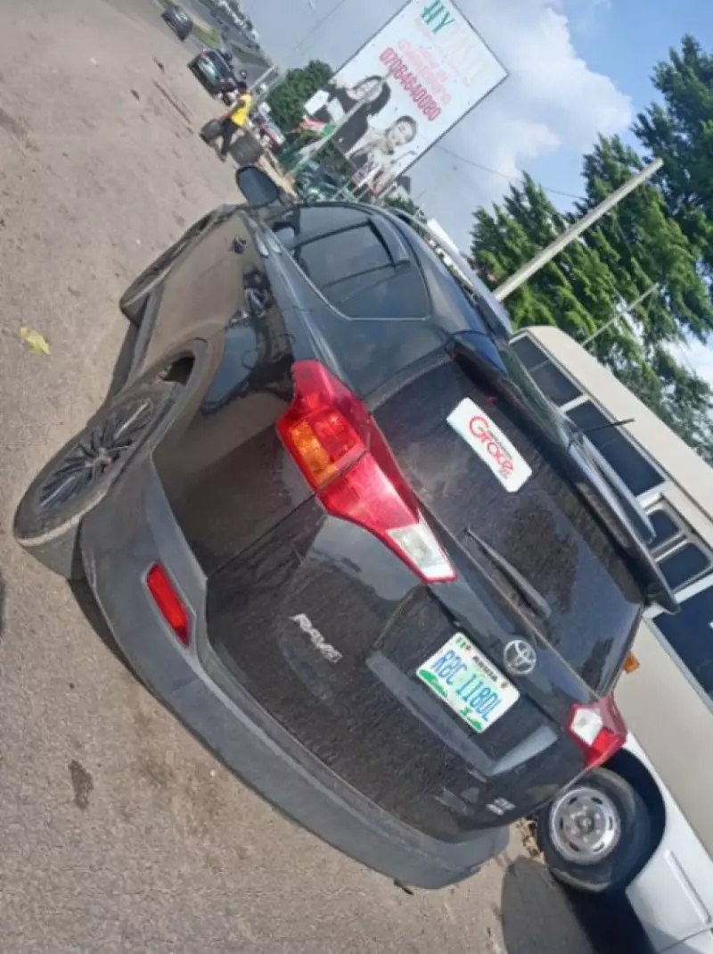 TOYOTA RAV 4 - 2015