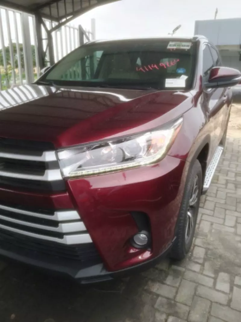 Toyota Highlander   - 2016