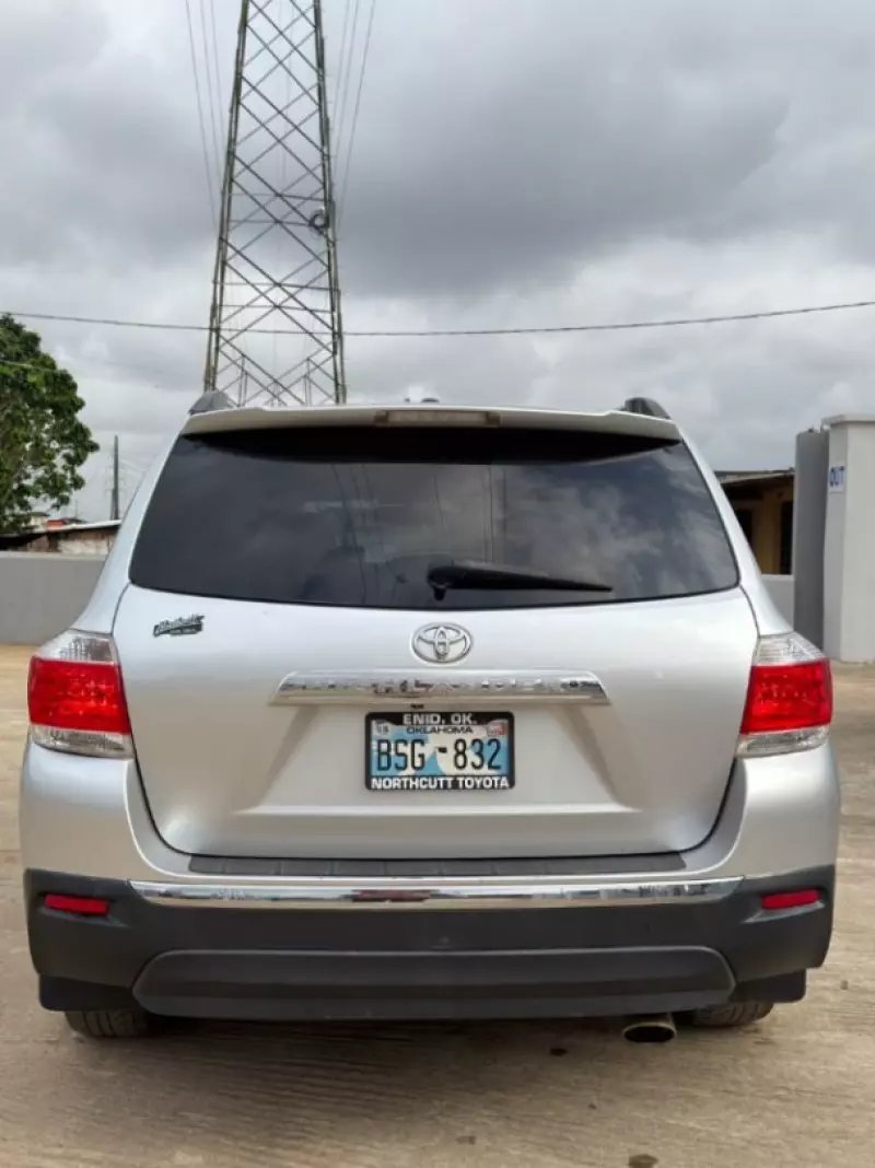 TOYOTA Highlander   - 2012