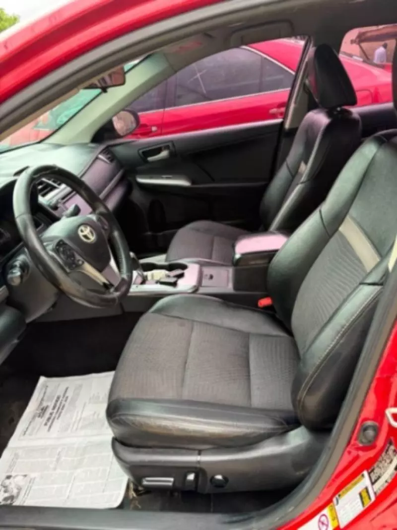 TOYOTA Camry - 2014