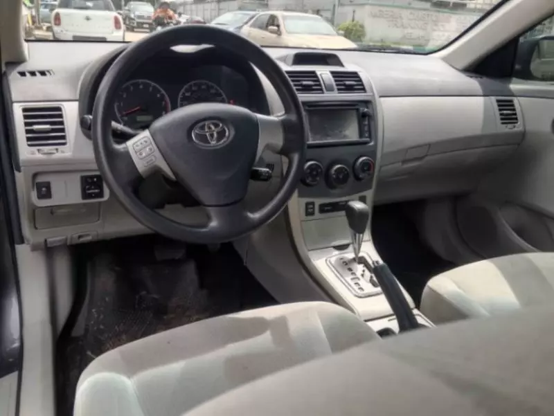 TOYOTA Corolla - 2013