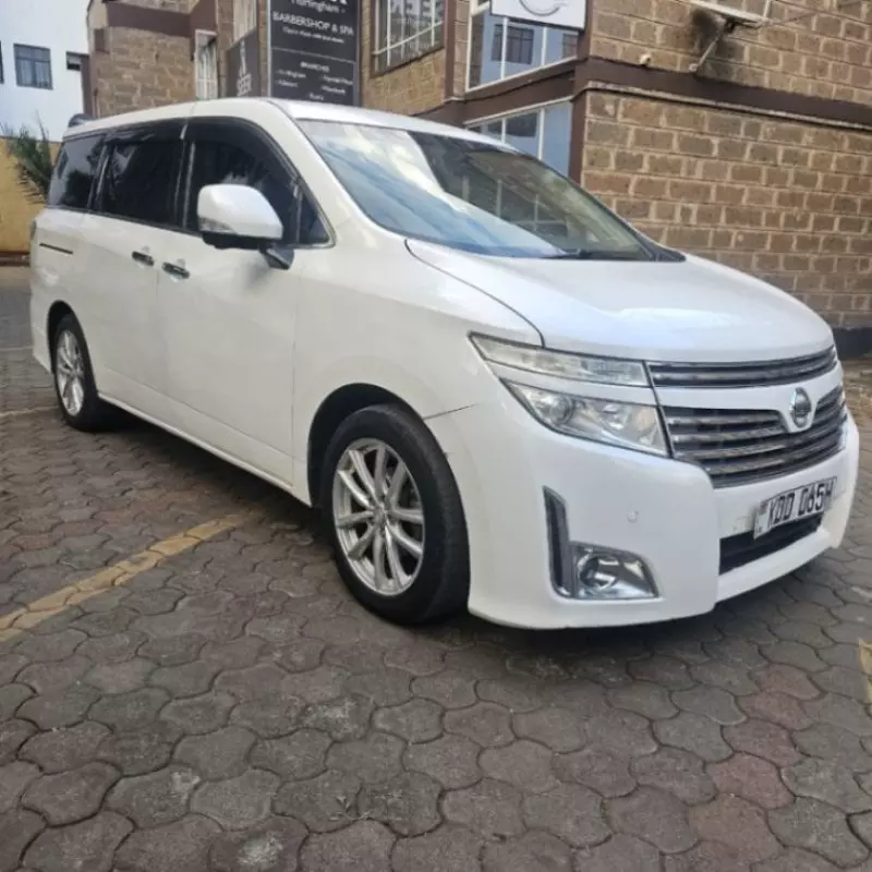 Nissan Elgrand   - 2014