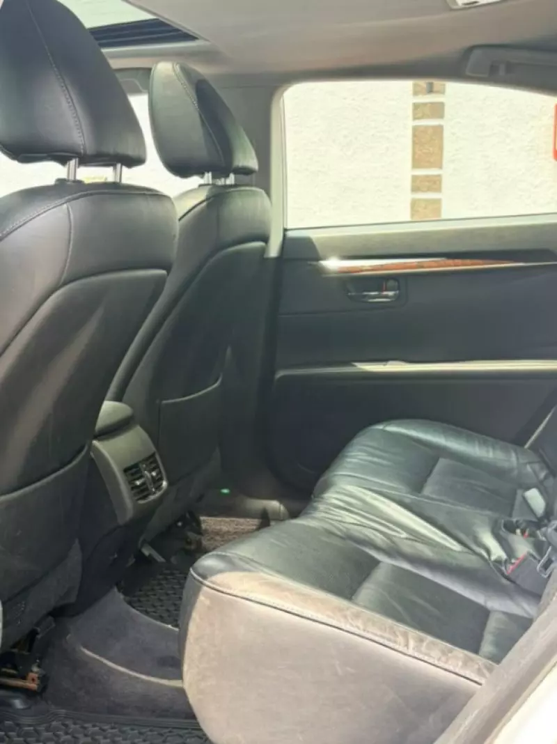 Lexus ES   - 2014