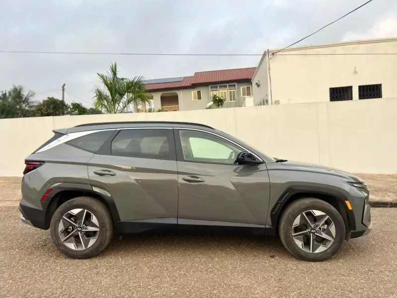 Hyundai TUCSON 2.4L 4x2 GLS   - 2025