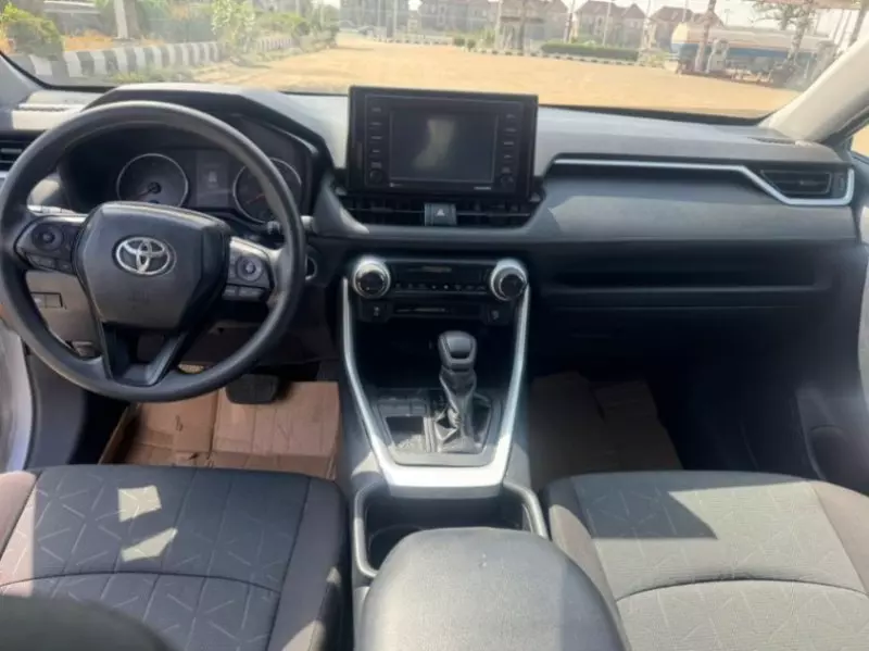 Toyota RAV4   - 2020
