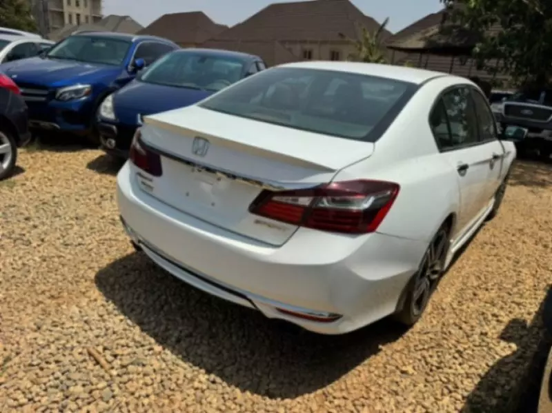 Honda Accord - 2016
