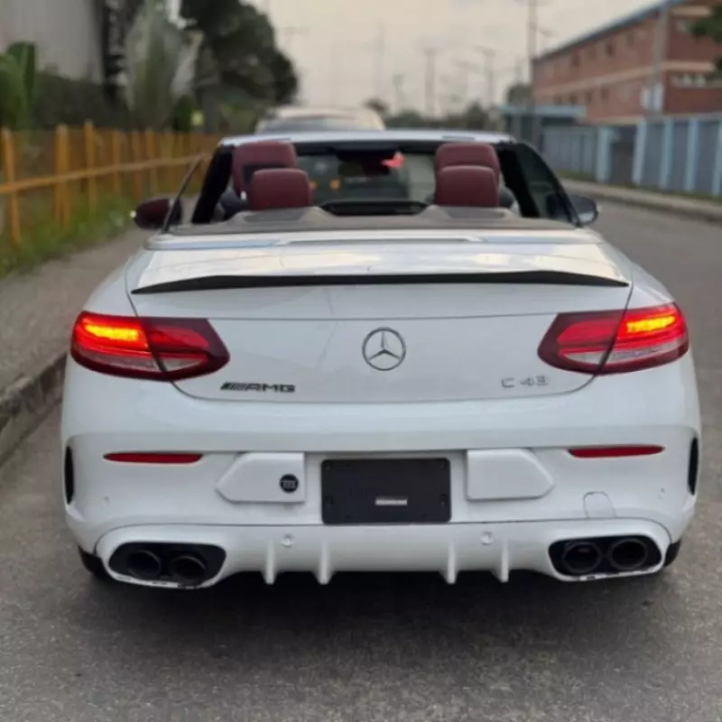 Mercedes-Benz C-Class - 2021
