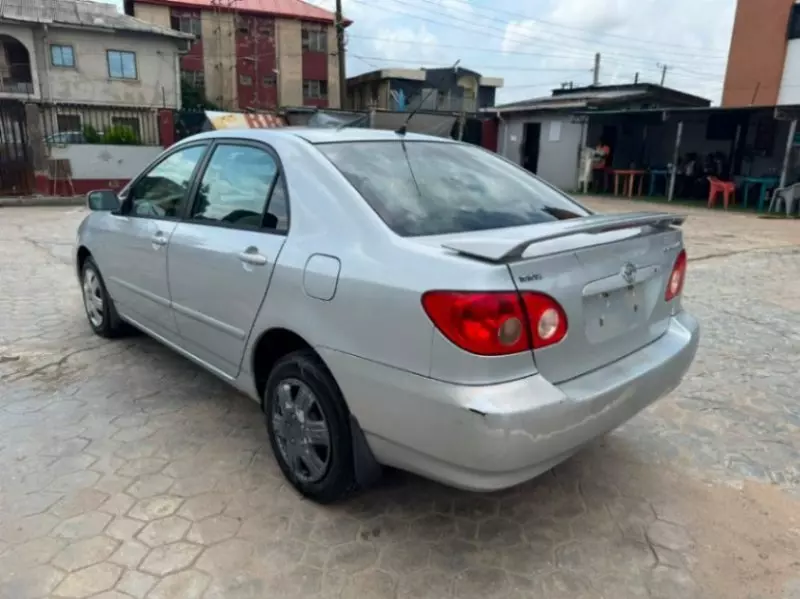 TOYOTA Corolla   - 2007