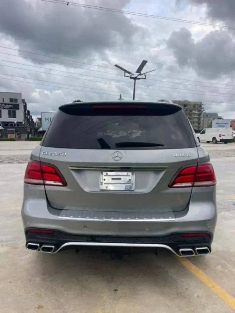 Mercedes-Benz ML-Class   - 2012