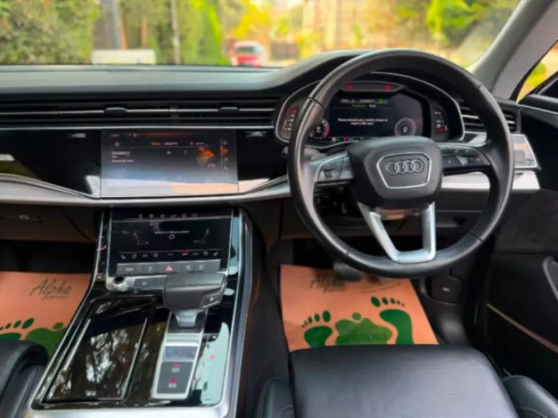 Audi Q8   - 2020