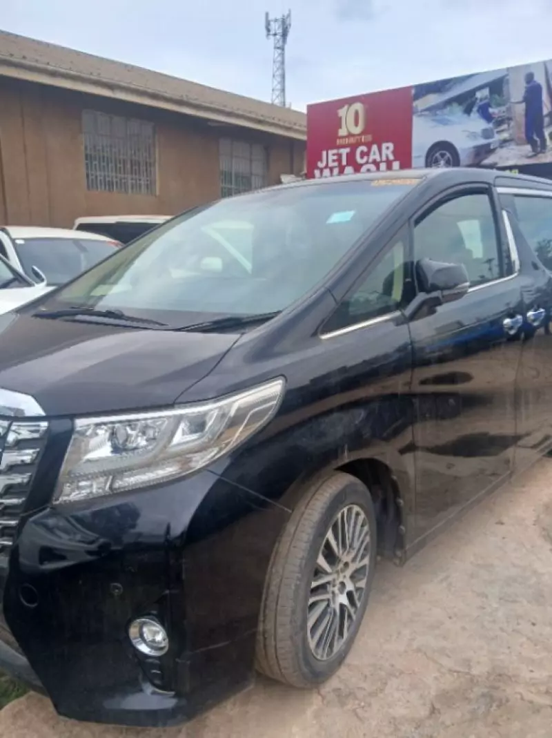 Toyota Alphard   - 2012