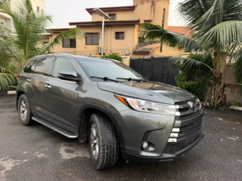 Toyota Highlander - 2015