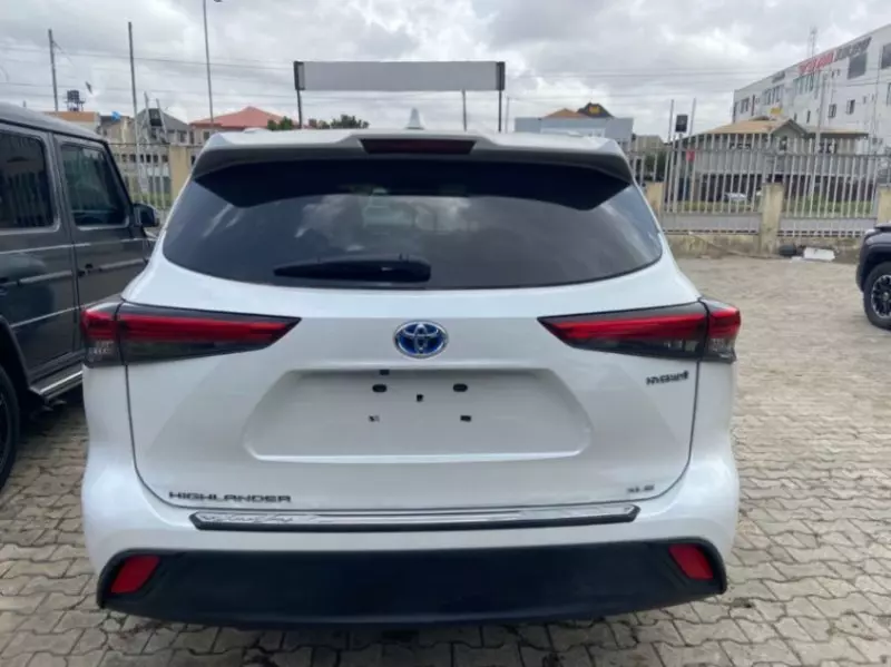 Toyota Highlander   - 2023