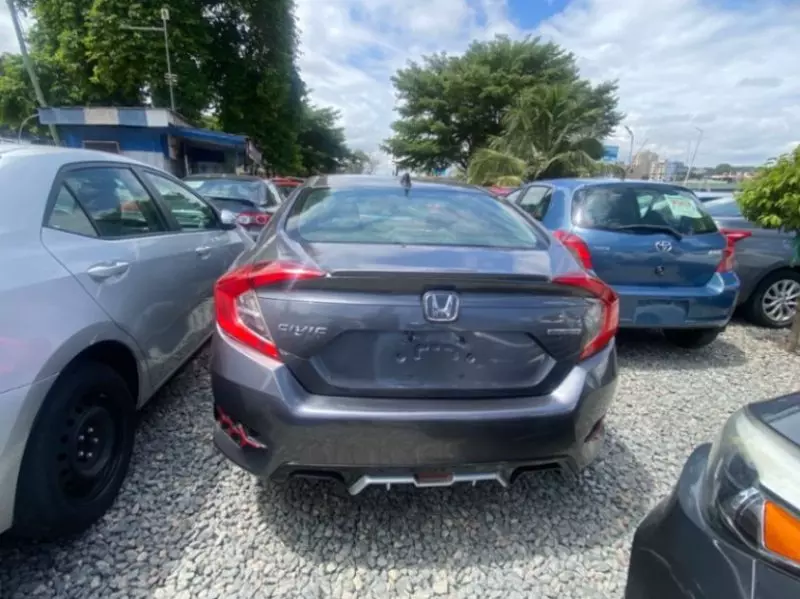 Honda Civic   - 2017