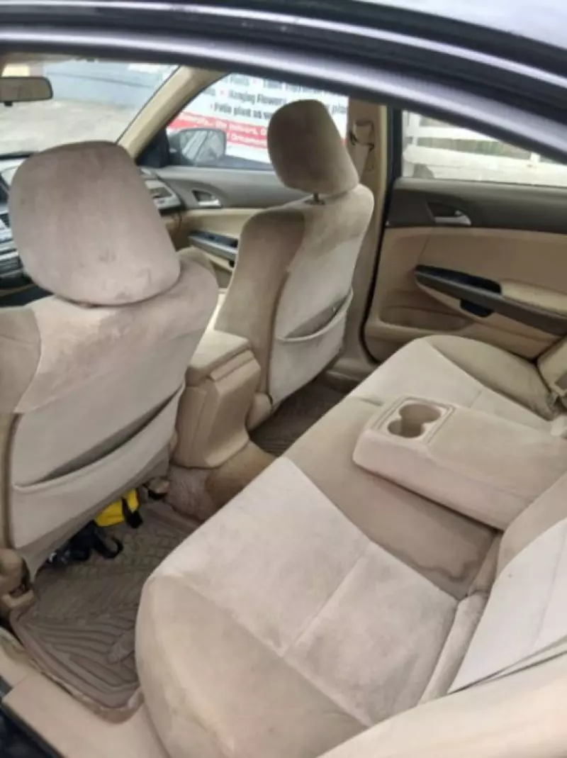 Honda Accord   - 2010
