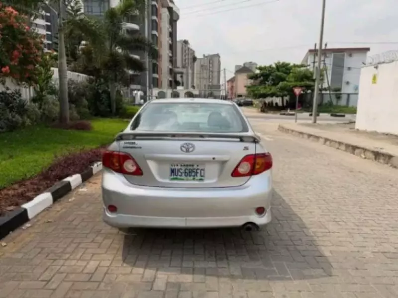 Toyota Corolla   - 2013