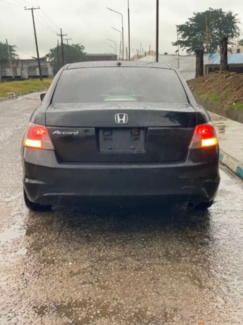Honda Accord   - 2009