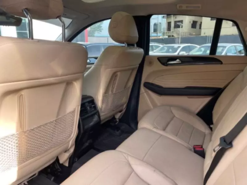 Mercedes-Benz GLC 300   - 2018