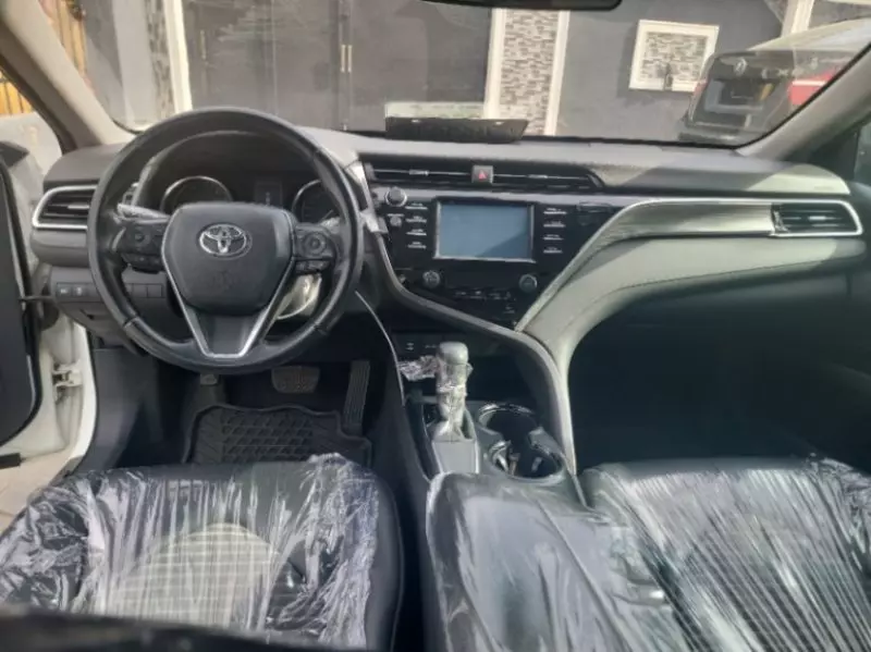 Toyota Camry   - 2018
