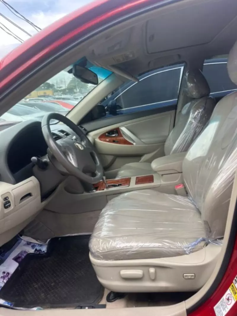 Toyota Camry   - 2009
