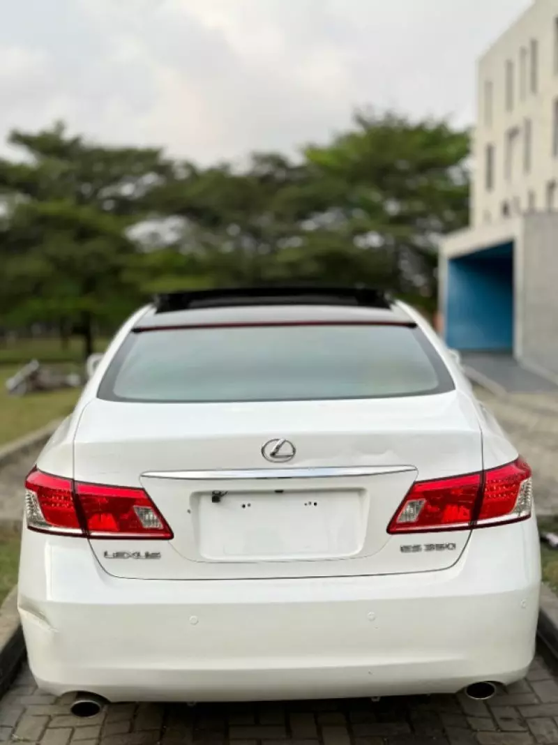 Lexus ES 350   - 2012