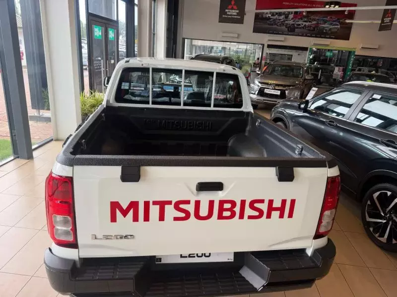Mitsubishi L200   - 2025