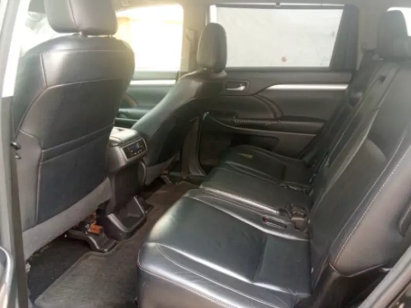 Toyota Highlander   - 2015