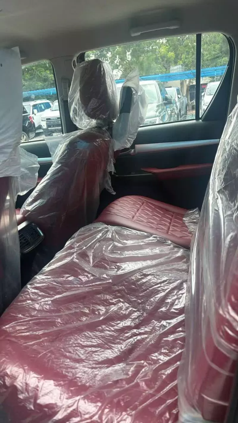 TOYOTA Hilux   - 2016